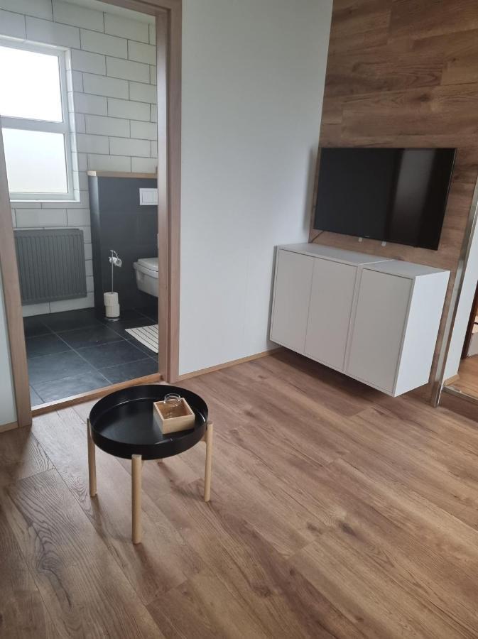 Armot Guesthouse Хвольсвёдлюр Экстерьер фото