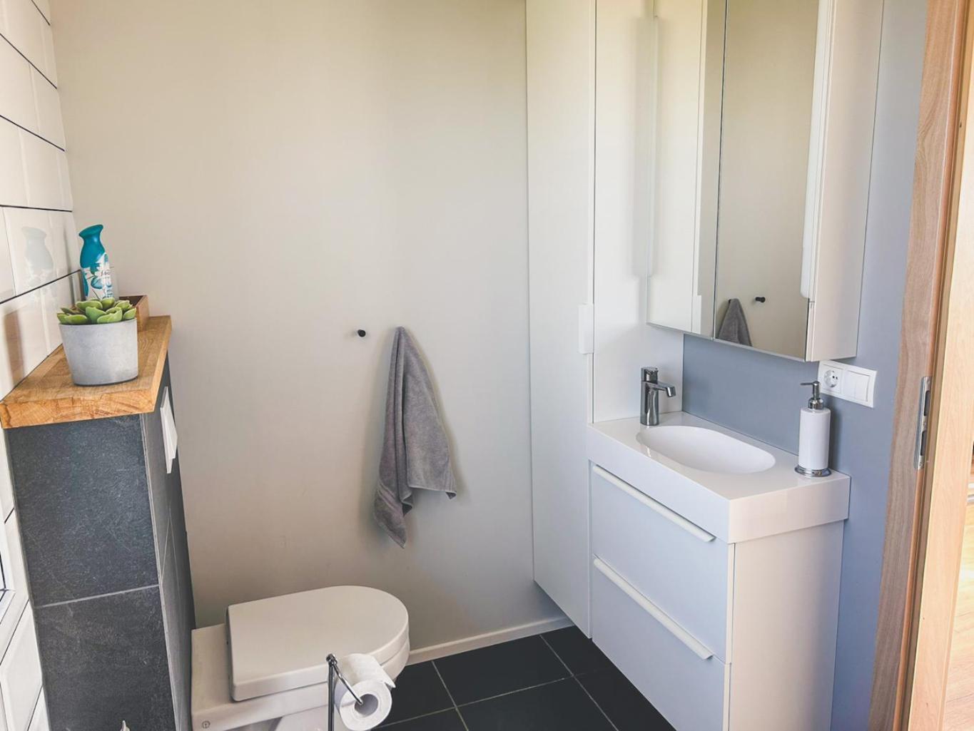 Armot Guesthouse Хвольсвёдлюр Экстерьер фото